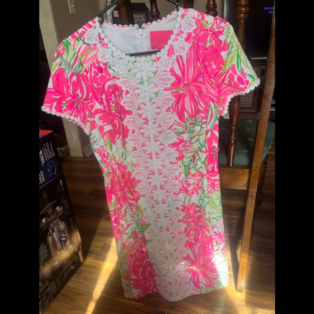 Lilly Pulitzer shift dress